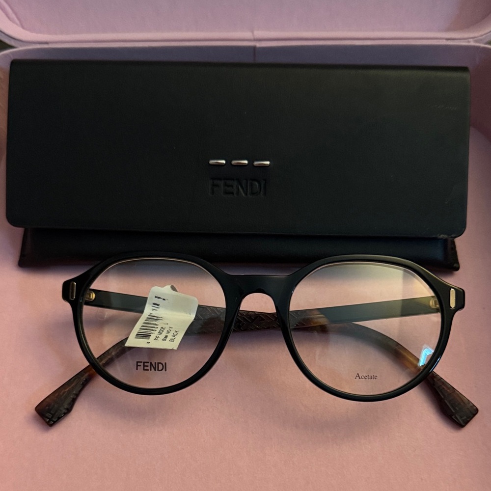 Fendi Round Black Glasses